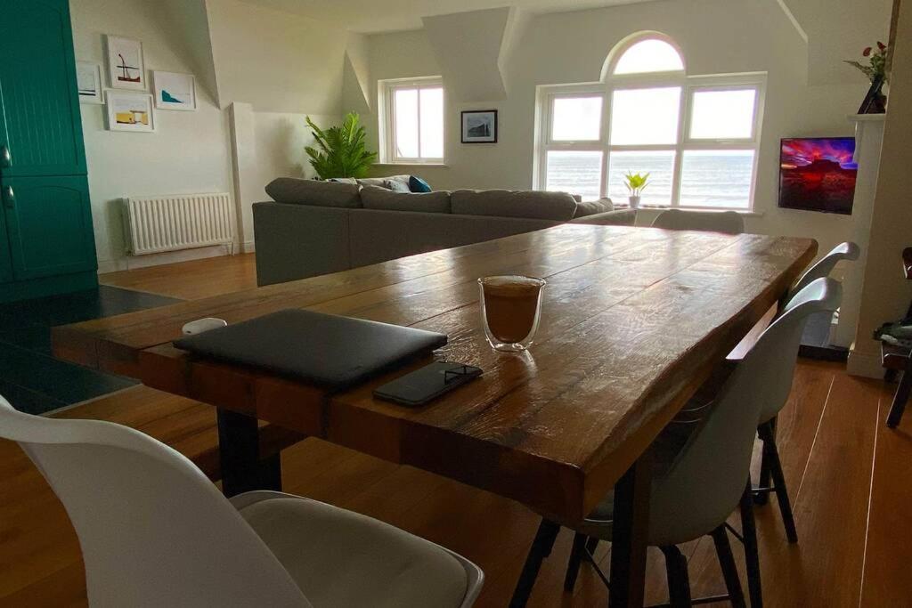 Sound Of The Sea - Penthouse In Portrush Exterior foto
