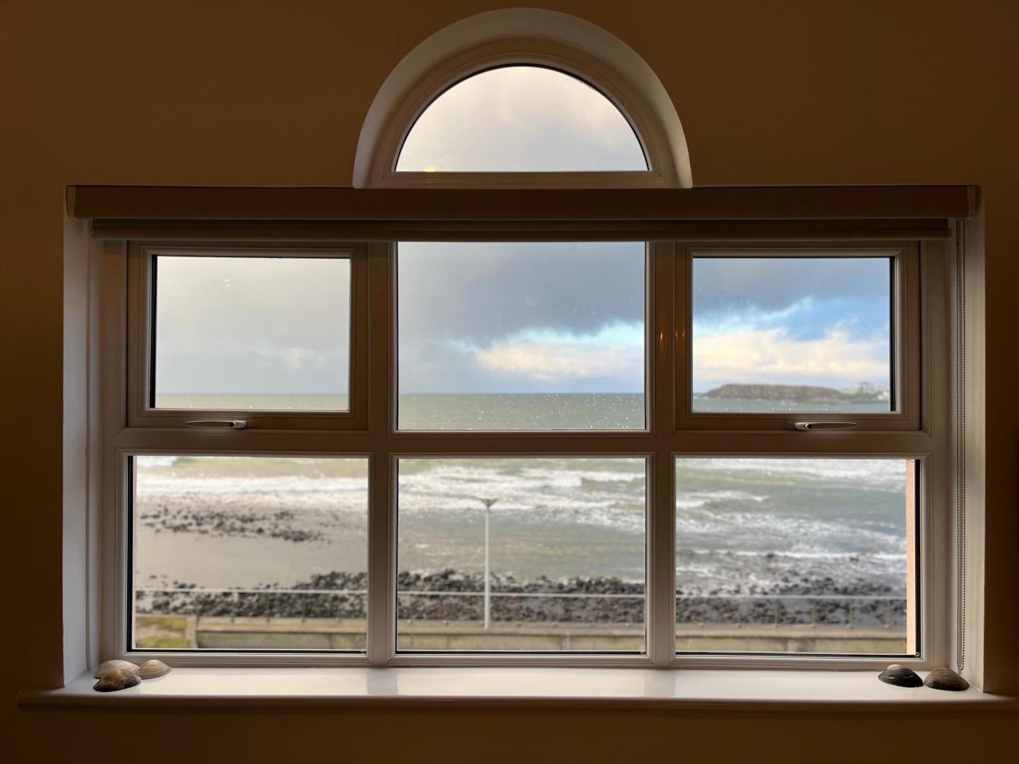 Sound Of The Sea - Penthouse In Portrush Exterior foto